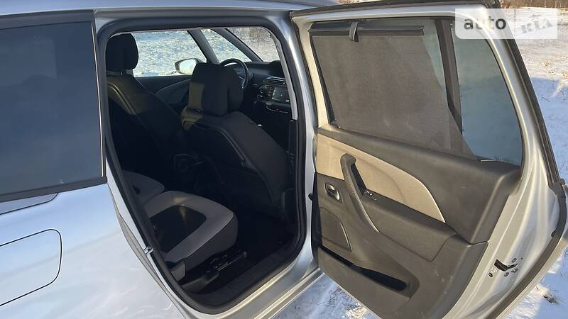 Citroen Grand C4 Picasso INTENSIVE